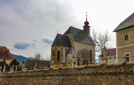 Peterskirche oberhalb der Bastei
